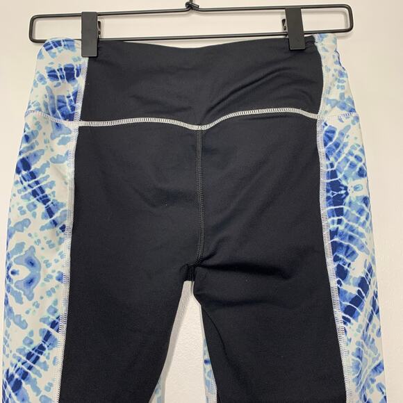 3/$20 Victoria Sport VSX women's black / blue tie dye Knockout Crop Capri SZ S - Picture 5 of 9